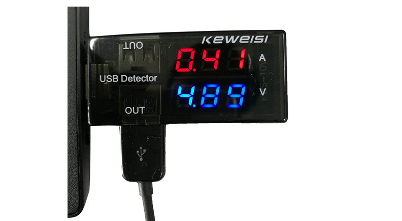 نمایشگر میزان ولتاژ و جریان پورت USB